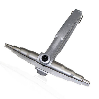 Eine Reihe von Werkzeugen für die Bearbeitung von Kupferrohren